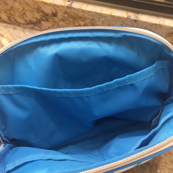 SOLD ✨ Blue Large Cosmetic Bag - Picture 3 of 3
